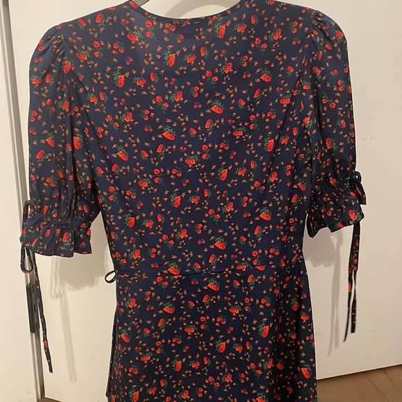 NEVER WORN DRESS - Picture 3 of 3